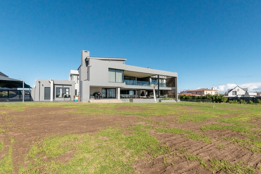 4 Bedroom Property for Sale in Myburgh Park Western Cape